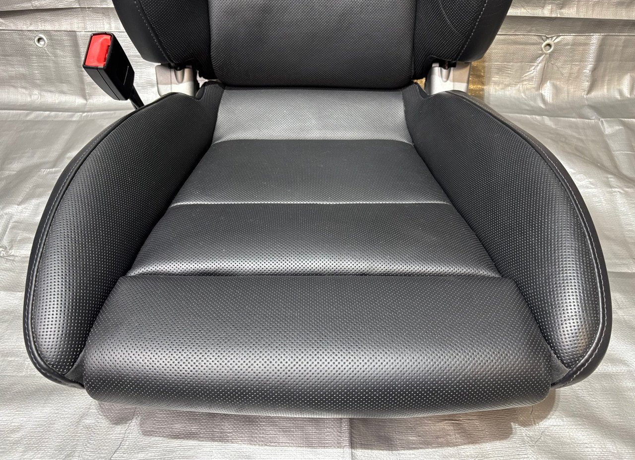 2013-2016 Porsche 981 Boxster 18-Way Adaptive Sport Seats w/ Ventilation / Black Leather / Pair / BC206 - Image 3