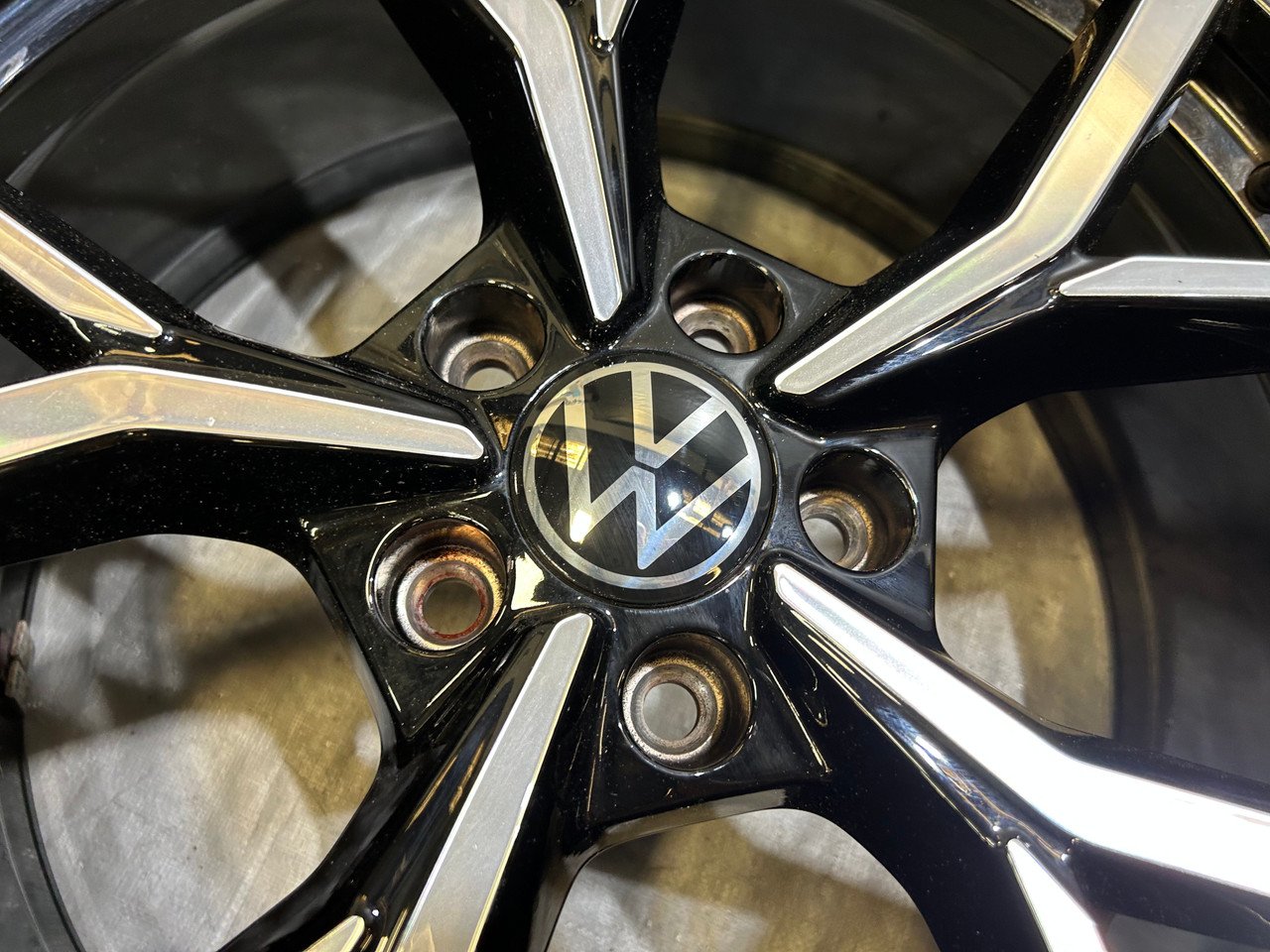 2022-2024 Volkswagen MK8 Golf R 19"Estoril Machined Wheels Rims / Set of 4 / *BENDS* / M8R01 - Image 7