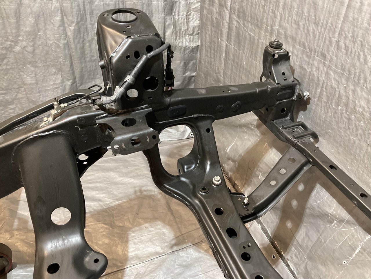 2016-2023 Toyota Tacoma Double Cab RWD 2.7l Short Bed Complete Frame Rail Assembly / TC003 - Image 4