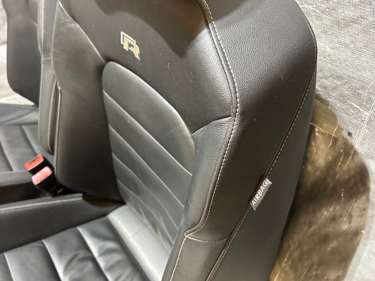 2015-2017 Volkswagen MK7 Golf R Black Leather Front Seats / Pair / M7R09 - Image 10