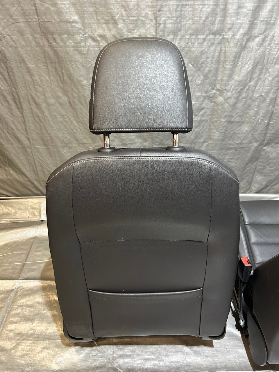 2015-2017 Volkswagen MK7 Golf R Black Leather Front Seats / Pair / M7R09 - Image 25