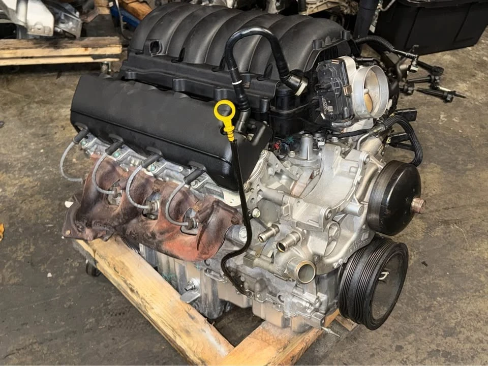 2022-2024 Chevrolet Silverado Cadillac Escalade GMC Sierra 6.2L Engine 9K Miles - Image 3